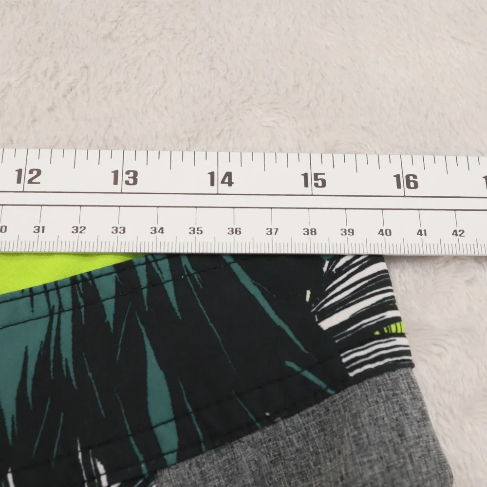 Oakley Mens Board Shorts Size 32 Grey Tropical Floral Tailored Fit Swim Trunks